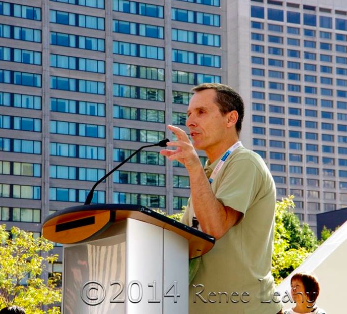 Stephen Leahy speaking at Toronto Climate March 2014